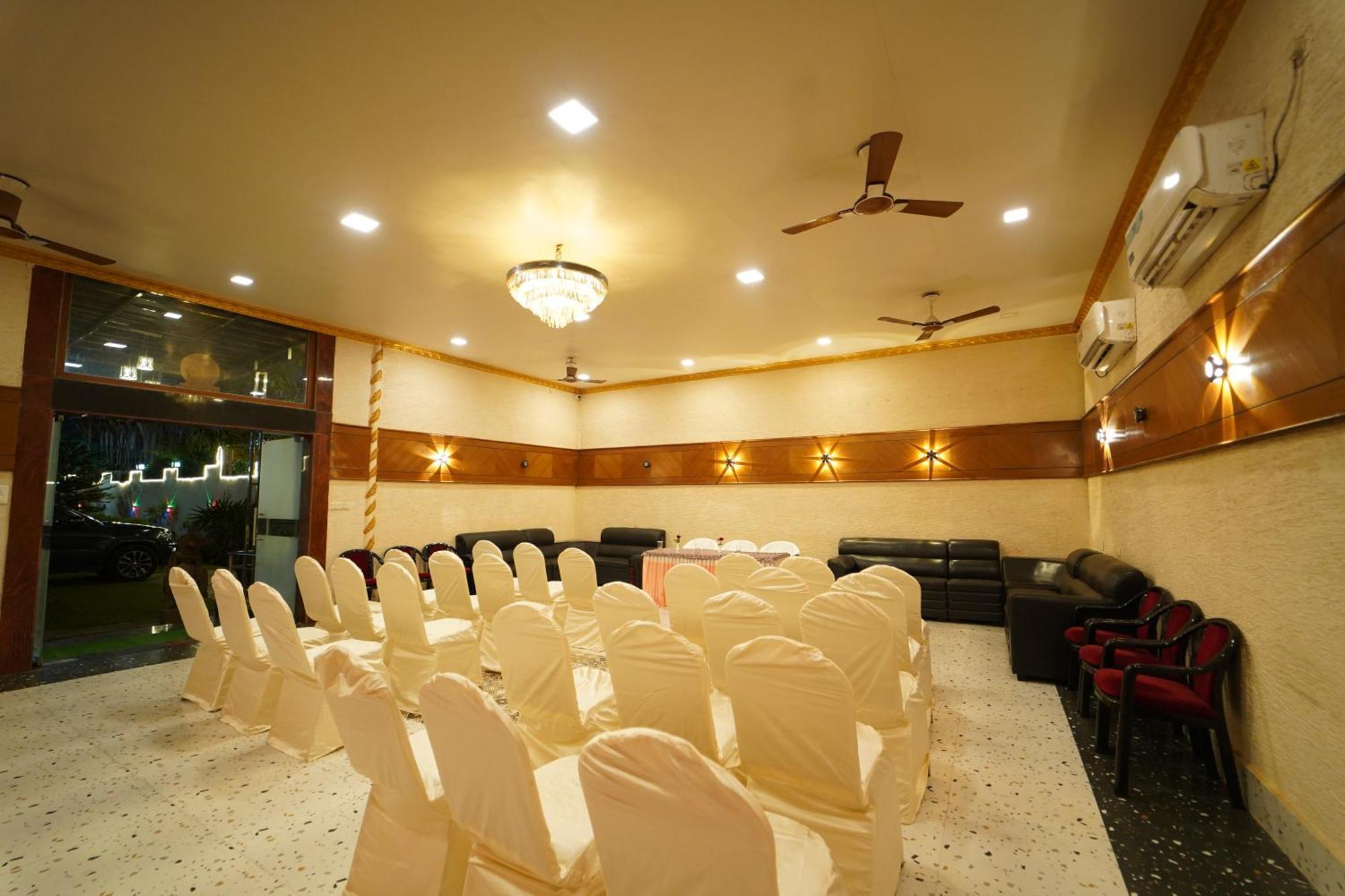Hotel Ananta Sayana Bhubaneswar Exterior photo