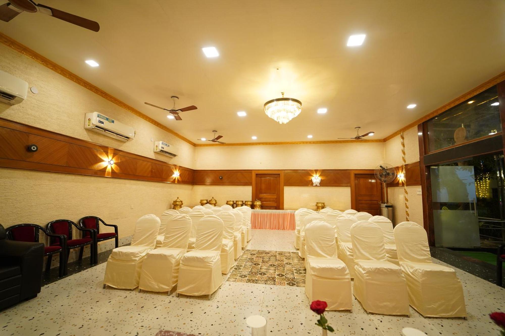 Hotel Ananta Sayana Bhubaneswar Exterior photo